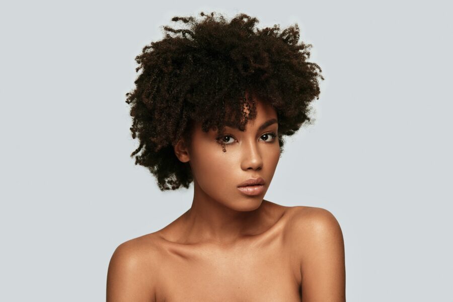 coupes-courtes-pour-cheveux-frises